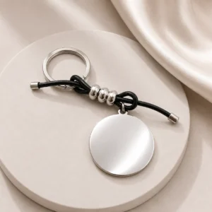 Llavero de Acero Inoxidable Personalizable con Cordón de Cuero Sintético